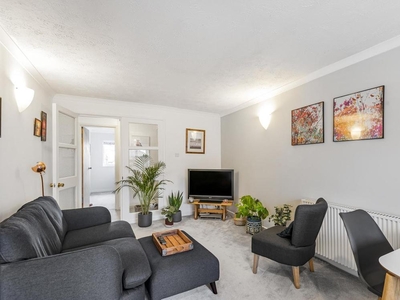 2 bedroom Flat for sale in Carlisle Way, Tooting SW17