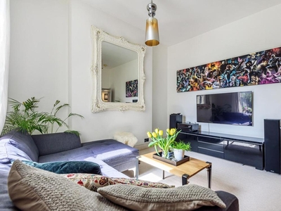 2 bedroom Flat for sale in Clapham Road, Clapham SW9
