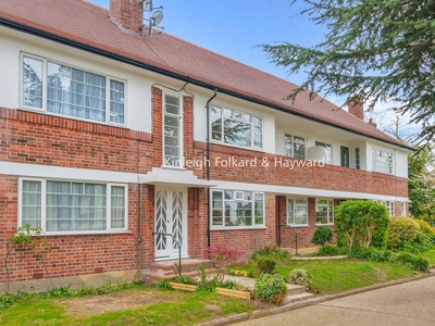 2 bedroom Flat for sale in Nether Street, North Finchley N12