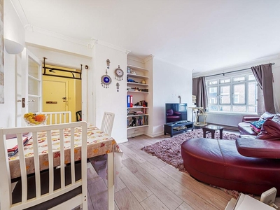 2 bedroom Flat for sale in Portsea Place, Hyde Park W2