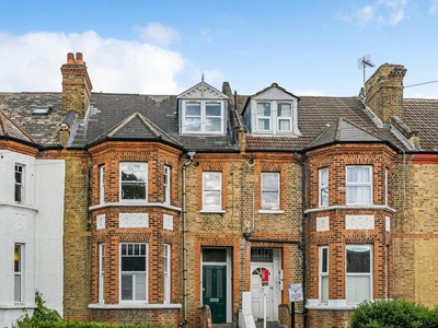 2 bedroom Flat for sale in Probyn Road, Tulse Hill SW2