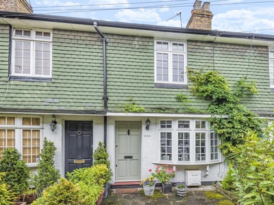 2 bedroom House for sale in Thornton Road, Wimbledon SW19