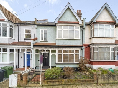 4 bedroom House for sale in Valley Road, Streatham SW16