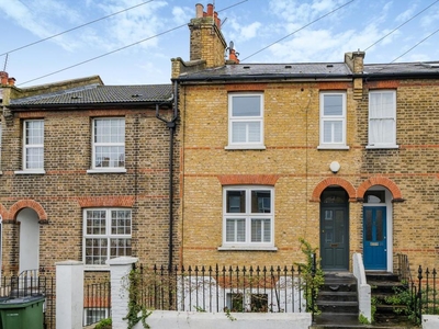 4 bedroom House for sale in Whitworth Road, Shooters Hill SE18