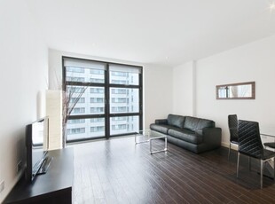 1 bedroom apartment for rent in Discovery Dock West, Canary Wharf, London E14