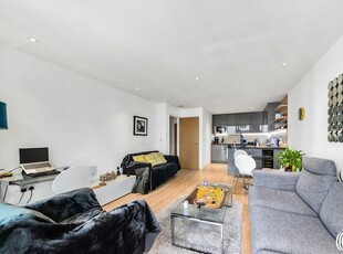 1 bedroom apartment for rent in Woodberry Grove London N4
