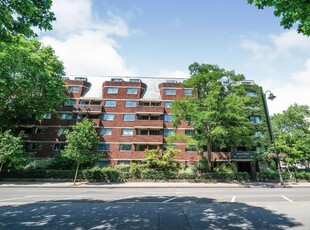 1 bedroom flat for rent in 1 bedroom property in Sherborne Court, Cromwell Road, SW5