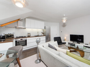 2 bedroom apartment for rent in Gunterstone Road, West Kensington, W14