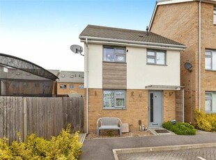 2 Bedroom Detached House For Sale In Maidenhead, Berkshire