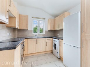 2 bedroom flat for rent in Garratt Lane, LONDON, SW17