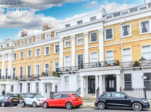 2 bedroom flat for rent in Sussex Square, Kemp Town, Brighton, East Sussex, BN2