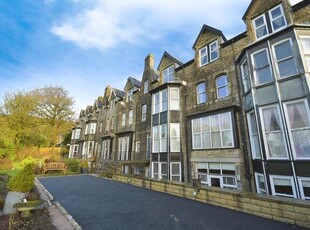 2 Bedroom Flat For Sale In Buxton, Derbyshire
