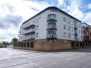 2 Bedroom Flat For Sale In Camberley