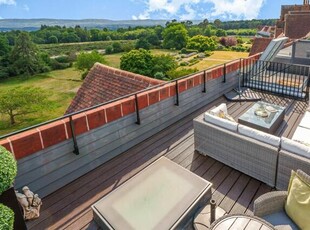 2 Bedroom Penthouse For Sale In Midhurst