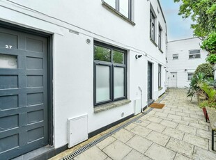 2 bedroom terraced house for rent in Rectory Road, Stoke Newington, London, N16