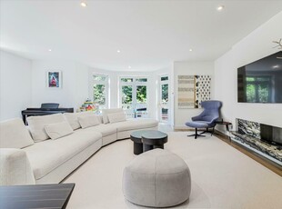3 bedroom apartment for rent in Netherhall Gardens, Hampstead, NW3
