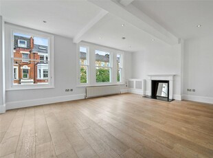3 bedroom apartment for rent in Netherwood Road, Brook Green, London, W14