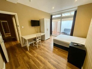 3 bedroom apartment for rent in Ship Street, Brighton, BN1