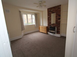 3 bedroom apartment to rent London, SW17 0QX