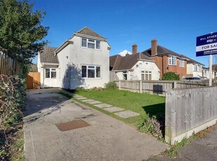 3 Bedroom Detached House For Sale In Bournemouth