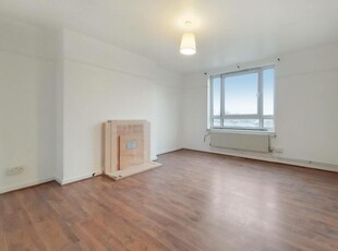 3 bedroom flat for rent in High Path, South Wimbledon, London, SW19