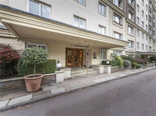 3 Bedroom Flat For Sale In London