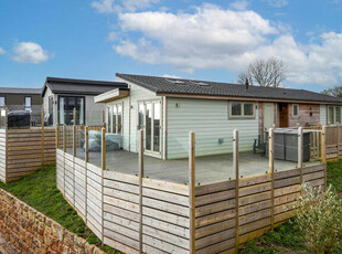 3 Bedroom Lodge For Sale In Torquay Road