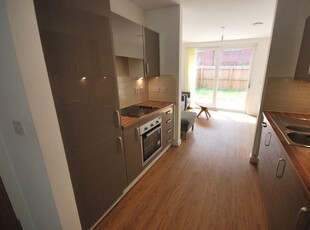 3 bedroom mews property for rent in Leaf Street, Manchester, M15 5LE, M15