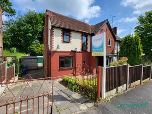3 bedroom semi-detached house for rent in Northbrook Avenue, Manchester, M8