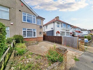3 bedroom semi-detached house for rent in Shepiston Lane, Hayes, UB3