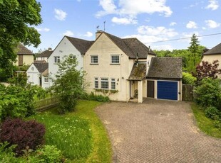 3 Bedroom Semi-detached House For Sale In Broadway, Worcestershire