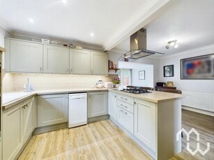 3 Bedroom Semi-detached House For Sale In Walton-le-dale