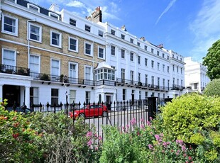 4 bedroom apartment for rent in Sussex Square, Brighton, BN2