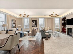 4 Bedroom Apartment For Sale In Mayfair, London