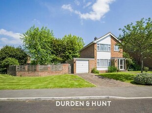 4 Bedroom Detached House For Sale In Brentwood