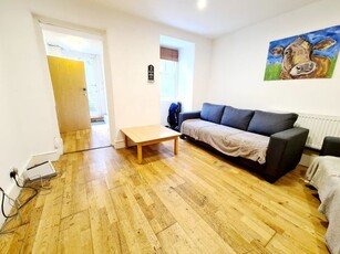 4 bedroom flat to rent Camden, NW1 9NH