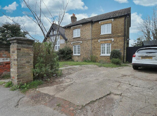 4 Bedroom Semi-detached House For Sale In Havering-atte-bower