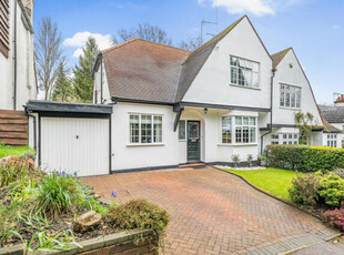 4 Bedroom Semi-detached House For Sale In Rickmansworth