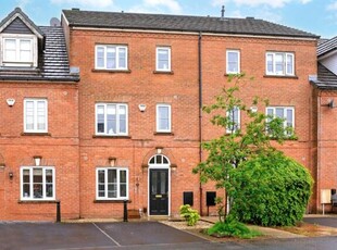4 Bedroom Town House For Sale In Bolton