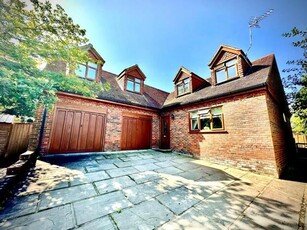 5 Bedroom Detached House For Sale In Paddock Wood