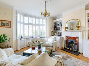 5 bedroom House for sale in Creighton Avenue, Muswell Hill N10