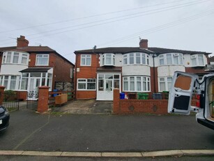 6 bedroom semi-detached house for rent in Bournelea Avenue, Burnage, Manchester, M19