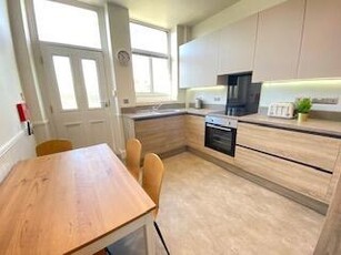 6 Bedroom Terraced House For Rent In Huddersfield, West Yorkshire