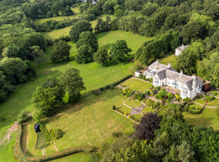 8 Bedroom Country House For Sale In Worcestershire
