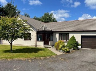 Detached bungalow to rent in Enrick Crescent, Kilmore, Drumnadrochit, Inverness IV63