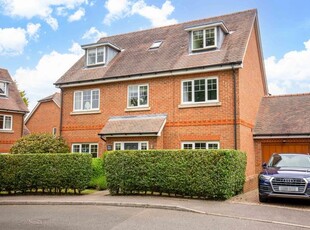 Detached house for sale in Beacon Rise, East Grinstead RH19