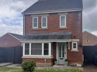 Detached house for sale in Clos Ael-Y-Bryn, Penygroes, Llanelli SA14