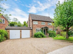 Detached house for sale in Meadowbrook, Oxted RH8