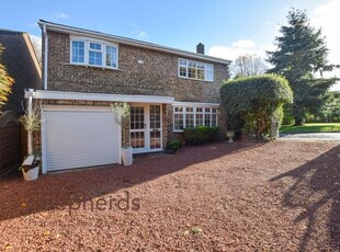 Detached house for sale in Woodside, Cheshunt, Waltham Cross EN7