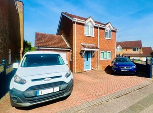 Detached house to rent in Cabot Drive, Swindon SN5